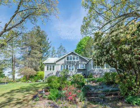 61 Indian Trl, Brookfield, CT 06804