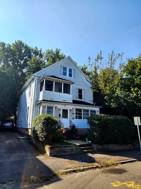 28 Rufus St, Ansonia, CT 06401