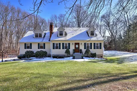 43 Elaine Dr, Monroe, CT 06468