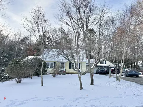 54 Center St, Hartland, CT 06091