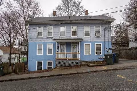 12 Spruce St, Windham, CT 06226