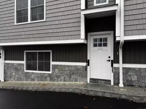 243 Echo Lake Rd #C-7, Watertown, CT 06795