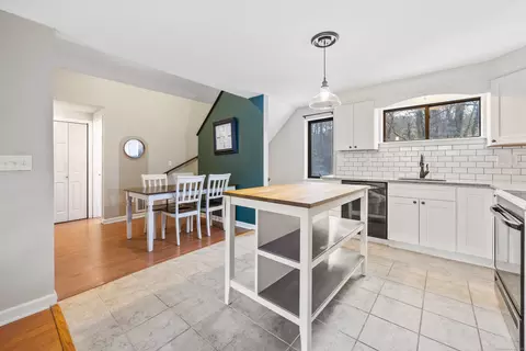51 Brook St #8B, Naugatuck, CT 06770
