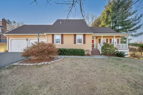 27 Farm Hill Rd, Wallingford, CT 06492