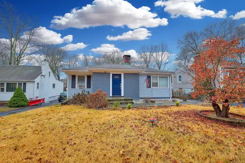 2095 Old Town Rd, Bridgeport, CT 06606