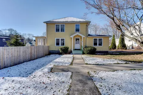 82 Buckingham St, Meriden, CT 06451