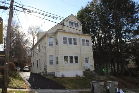 42 Wooding St, Bristol, CT 06010