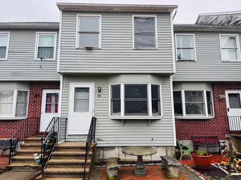 78 Coggswell St #78, Bridgeport, CT 06610