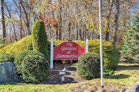 163 Summerfield Gdns #163, Shelton, CT 06484