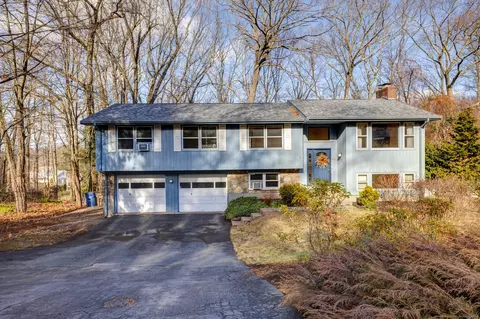 135 Bouldercrest Ln, Vernon, CT 06066