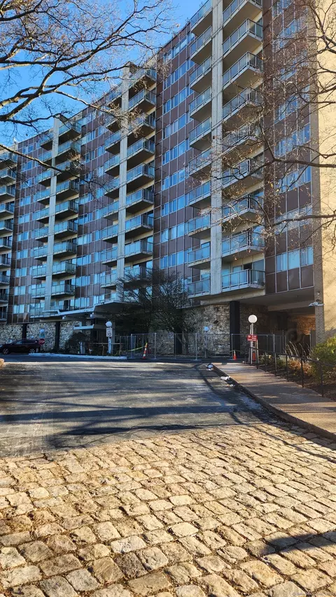 30 Woodland St #4E, Hartford, CT 06105