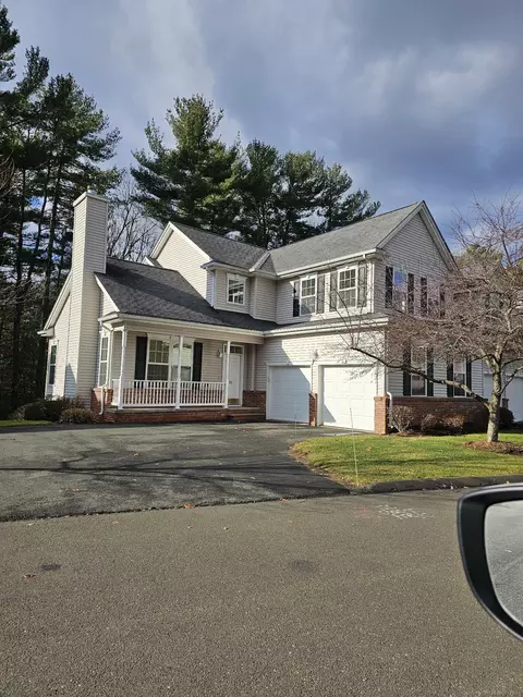 15 Marble Faun Ln #15, Windsor, CT 06095