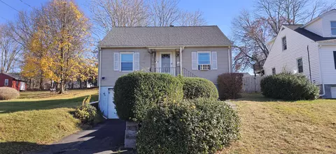 110 Plumb Ave, Meriden, CT 06450