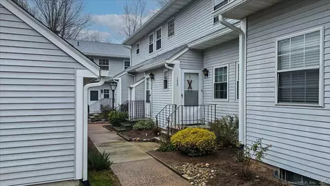 1209 Sunfield Dr #1209, South Windsor, CT 06074