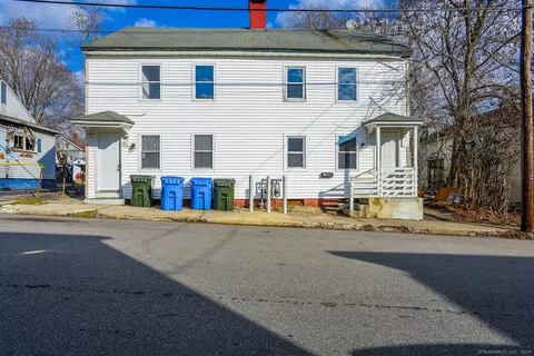 7 3rd St # -9, Norwich, CT 06360
