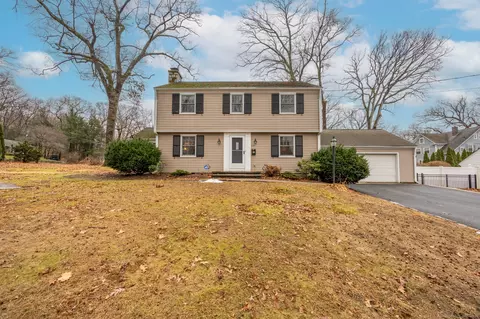 224 Brewster Rd, Bristol, CT 06010