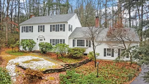34 Drumlin Rd, Simsbury, CT 06092