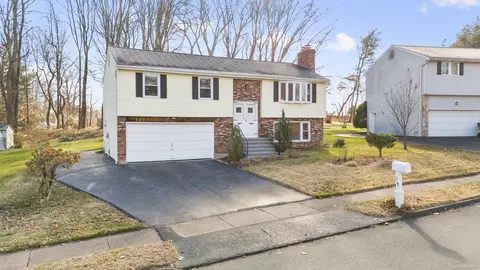 19 Chipper Dr, East Hartford, CT 06108