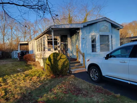 191 D St, Groton, CT 06340