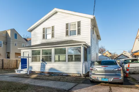 43 Whiting St, Hamden, CT 06514