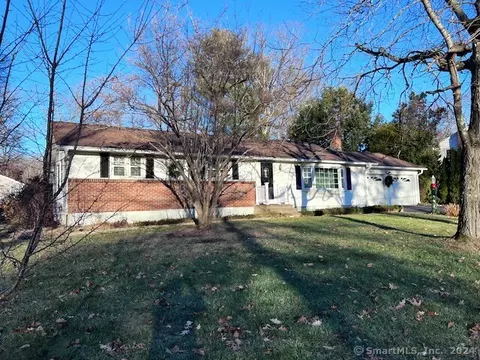 86 Elizabeth St, South Windsor, CT 06074