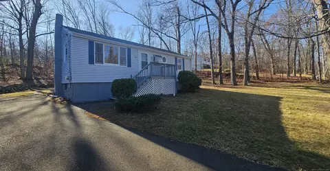 739 Thompson St, East Haven, CT 06513
