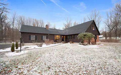 170 Hopkins Rd, Watertown, CT 06795