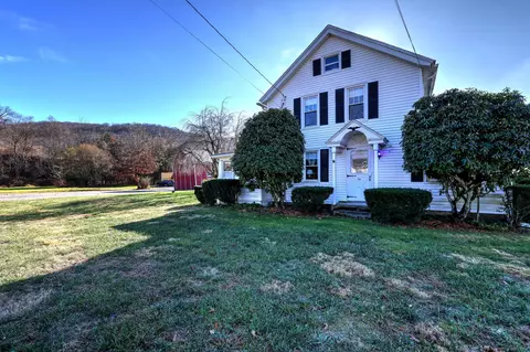 194 Beacon Valley Rd, Beacon Falls, CT 06403