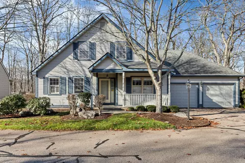 6 Carlisle Ln #6, East Lyme, CT 06357