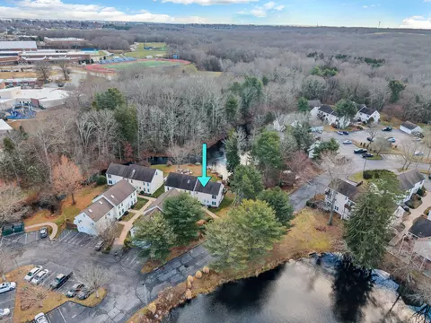 54 Rope Ferry Rd #H131, Waterford, CT 06385
