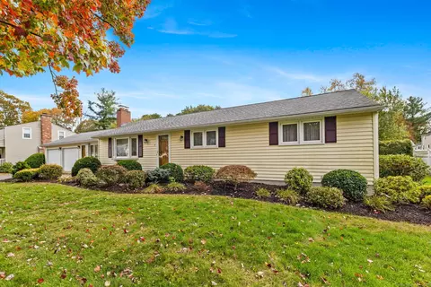 4 Monroe Rd, Enfield, CT 06082