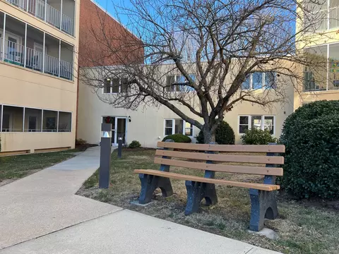 75 Washington Ave #4-102, Hamden, CT 06518