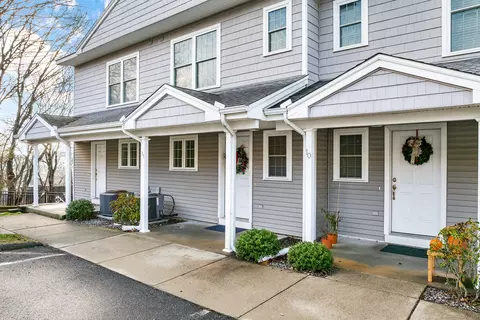 330 Crystal Ave #11, New London, CT 06320