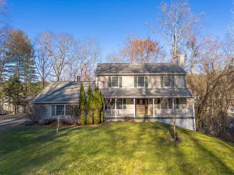 9 Breeze Hill Rd, Danbury, CT 06810