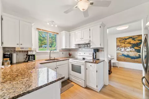 24 Heritage Vlg #D, Southbury, CT 06488