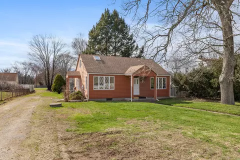 605 Wauregan Rd, Killingly, CT 06239