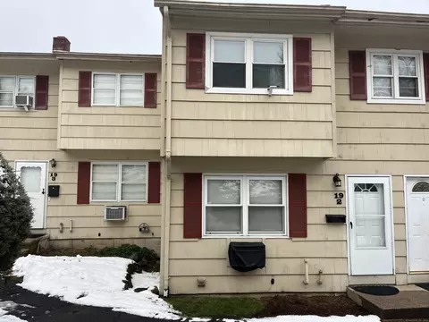 19 Coach Cir #2, Naugatuck, CT 06770