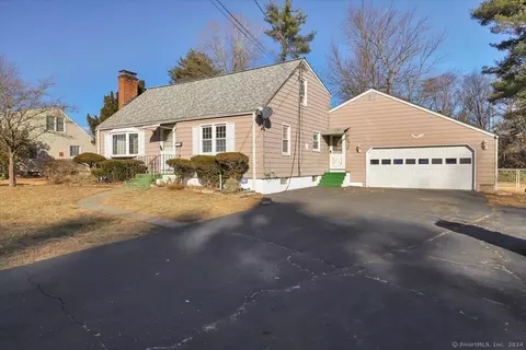 3 Norman Dr, Bloomfield, CT 06002