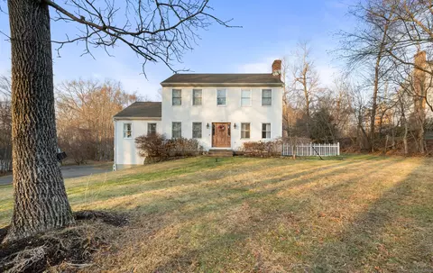 19 Jacobson Farm Rd, East Hampton, CT 06424
