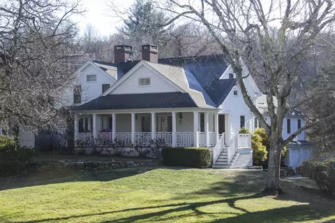 108 Davenport Rd, Roxbury, CT 06783