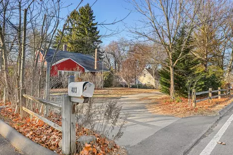 403 Long Hill Ave, Shelton, CT 06484