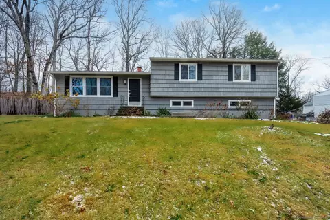 30 Chalk Hill Rd, Monroe, CT 06468