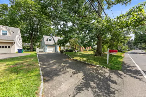 45 Hoyt St, Darien, CT 06820