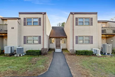 1107 Twin Circle Dr #1107, South Windsor, CT 06074