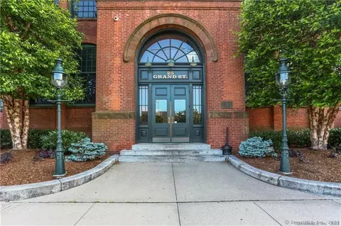 25 Grand St #160, Norwalk, CT 06851