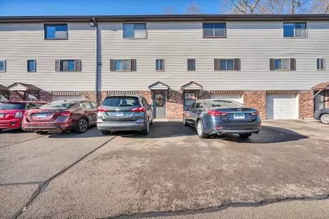 140 Thompson St #11D, East Haven, CT 06513