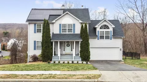171 Mccormick Ln, Middletown, CT 06457