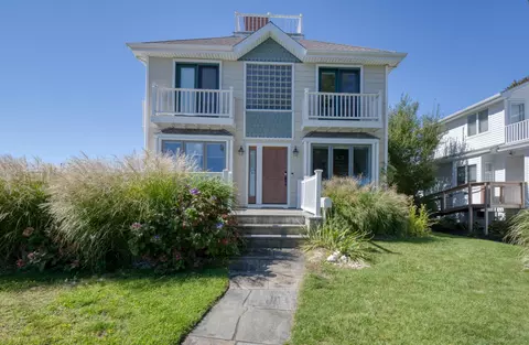 3 Jefferson St, Stratford, CT 06615