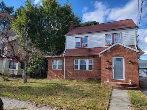 684 W Taft Ave, Bridgeport, CT 06604