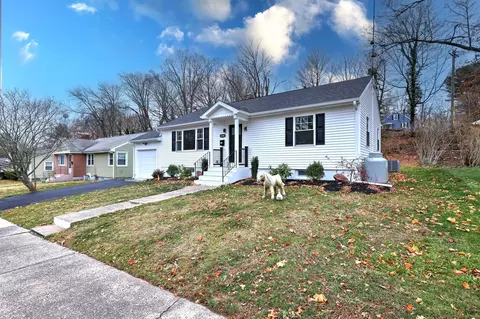 200 Blue Hills Ave, Hamden, CT 06514